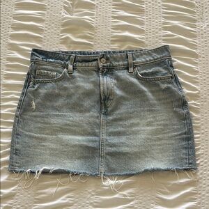 Old Navy Blue Mini Skirt Perfect for a Night Out